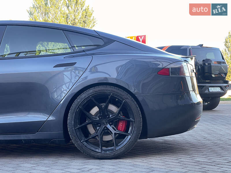 Ліфтбек Tesla Model S 2019 в Дніпрі