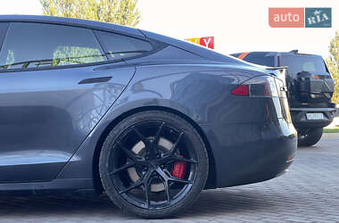 Лифтбек Tesla Model S 2019 в 