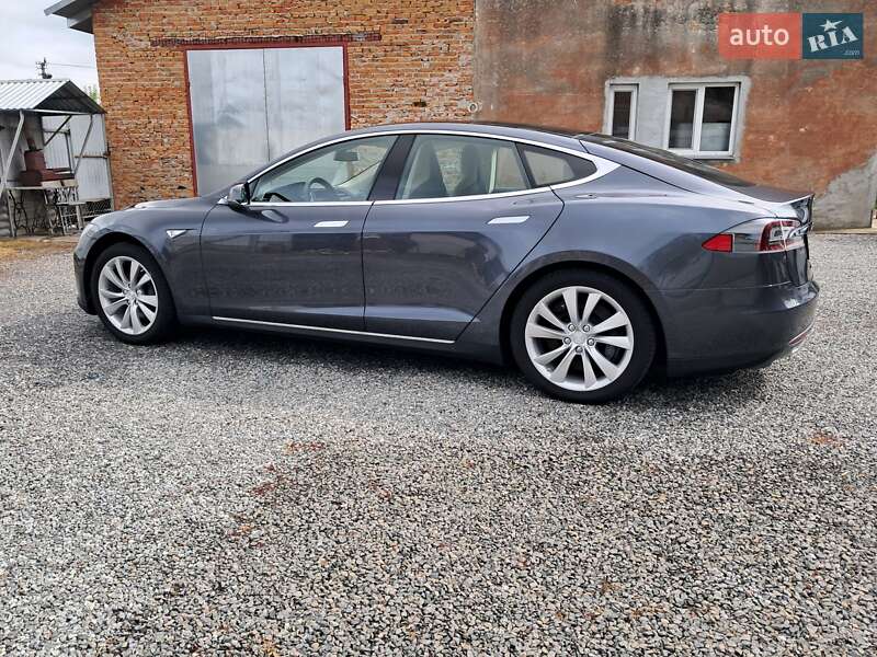 Ліфтбек Tesla Model S 2014 в Радехові