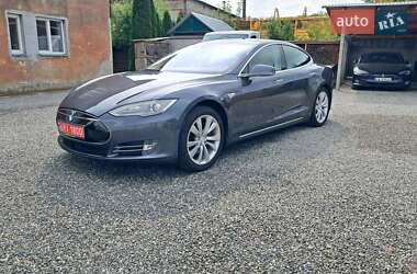 Лифтбек Tesla Model S 2014 в Радехове