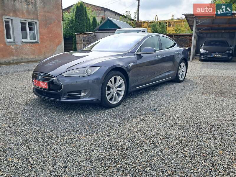 Ліфтбек Tesla Model S 2014 в Радехові