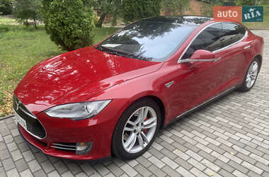Лифтбек Tesla Model S 2016 в 