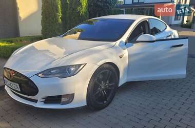 Ліфтбек Tesla Model S 2013 в 