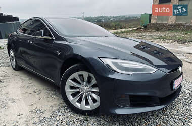 Лифтбек Tesla Model S 2017 в 
