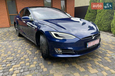 Ліфтбек Tesla Model S 2018 в Здолбуніві