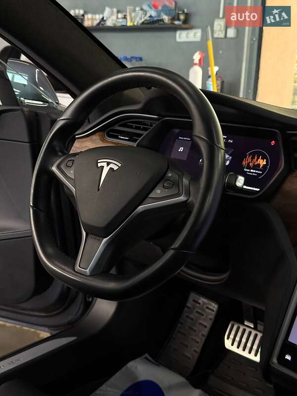 Ліфтбек Tesla Model S 2018 в Тернополі