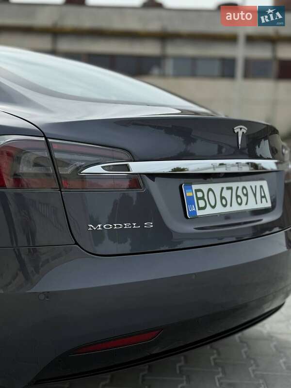 Ліфтбек Tesla Model S 2018 в Тернополі