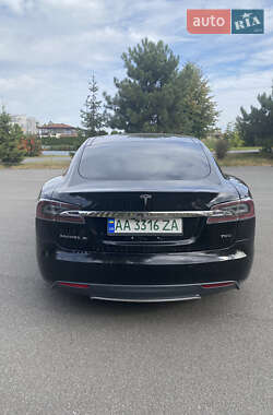 Ліфтбек Tesla Model S 2015 в 