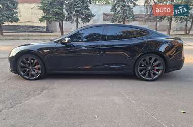 Ліфтбек Tesla Model S 2015 в 