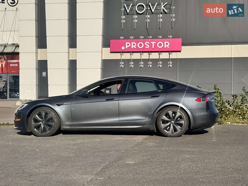 Tesla Model S 2021