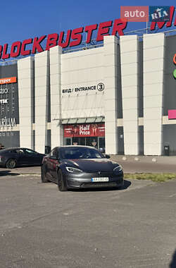 Лифтбек Tesla Model S 2021 в Киеве