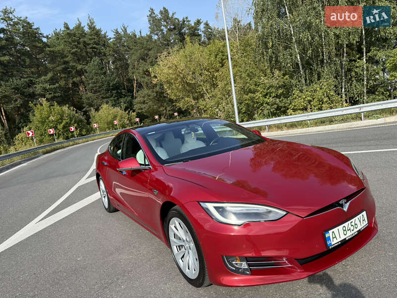 Ліфтбек Tesla Model S 2017 в Броварах