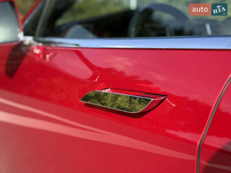 Ліфтбек Tesla Model S 2017 в Броварах