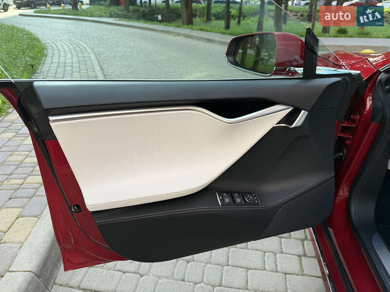 Ліфтбек Tesla Model S 2017 в Броварах