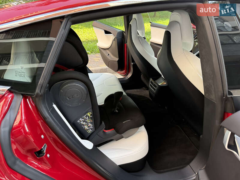 Ліфтбек Tesla Model S 2017 в Броварах