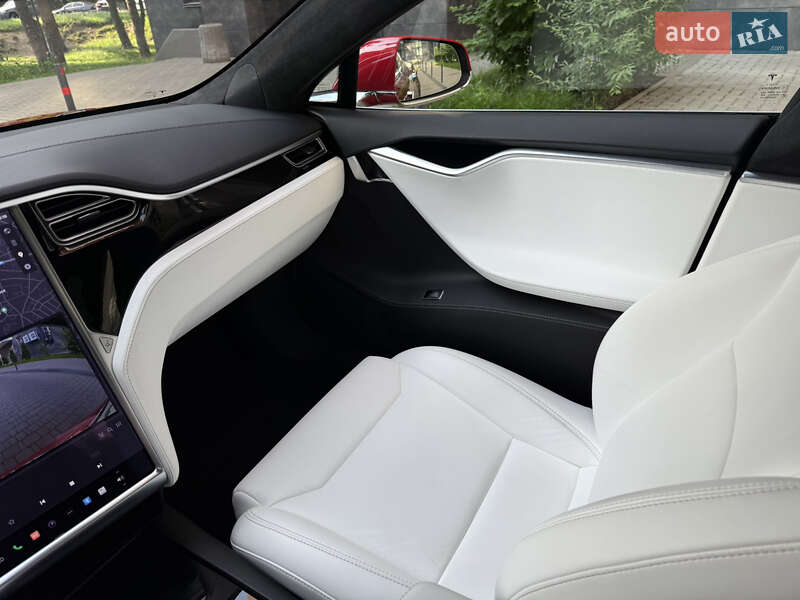 Ліфтбек Tesla Model S 2017 в Броварах