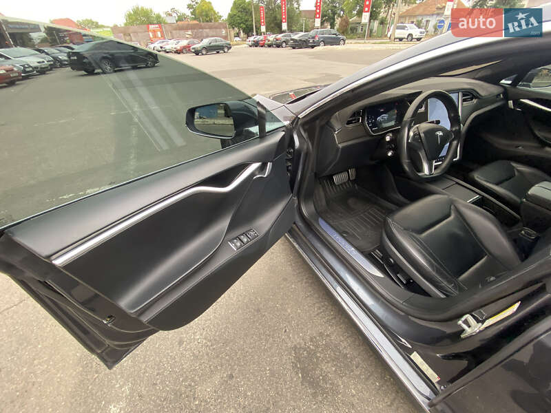 Ліфтбек Tesla Model S 2015 в Миколаєві