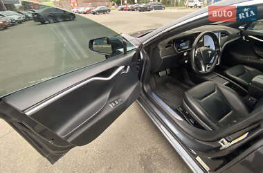 Ліфтбек Tesla Model S 2015 в 