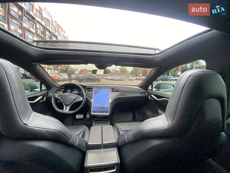 Ліфтбек Tesla Model S 2015 в Миколаєві