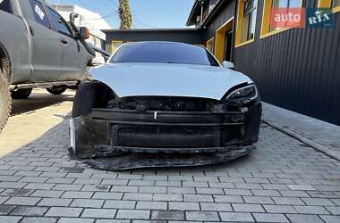 Лифтбек Tesla Model S 2018 в 