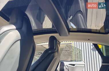 Ліфтбек Tesla Model S 2013 в 