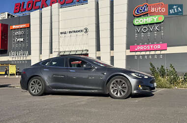 Лифтбек Tesla Model S 2018 в 