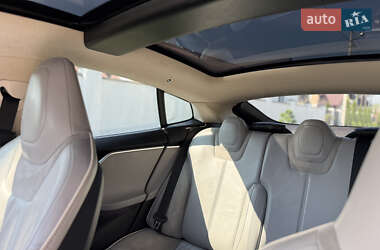 Лифтбек Tesla Model S 2013 в Ивано-Франковске