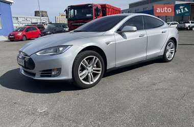 Ліфтбек Tesla Model S 2013 в 