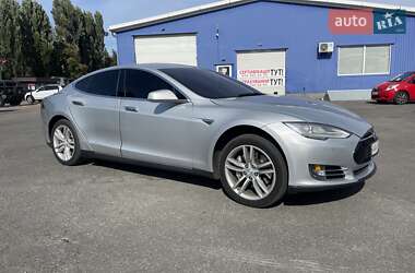 Ліфтбек Tesla Model S 2013 в 