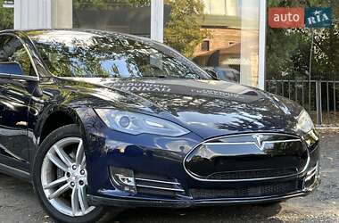 Ліфтбек Tesla Model S 2015 в 