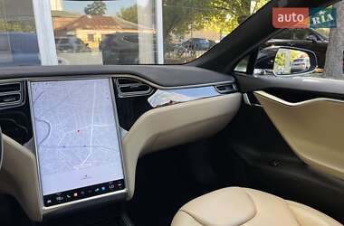 Ліфтбек Tesla Model S 2015 в 