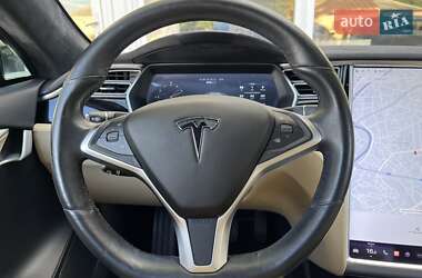 Ліфтбек Tesla Model S 2015 в 