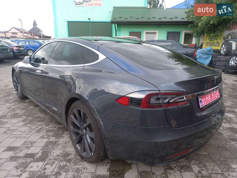 Ліфтбек Tesla Model S 2018 в Шептицькому