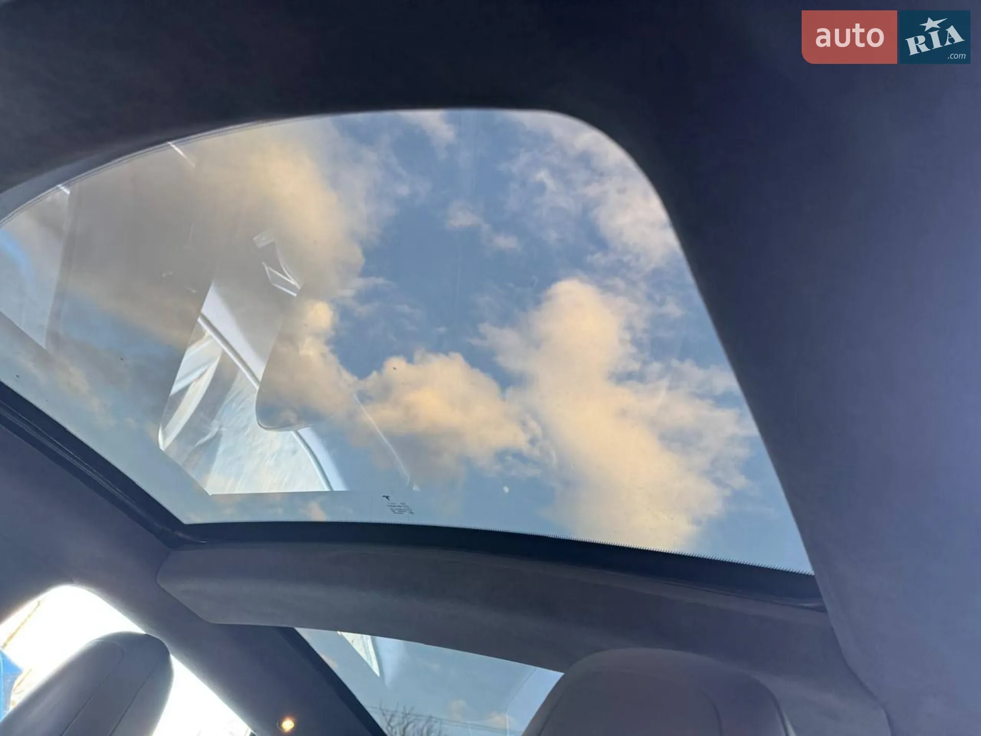 2015 Tesla Model S - мініатюра 5