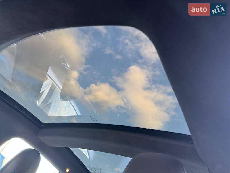 Лифтбек Tesla Model S 2015 в Житомире фото 2 Лифтбек Tesla Model S 2015 в Житомире
