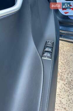 Лифтбек Tesla Model S 2015 в 