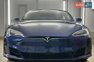 Ліфтбек Tesla Model S 2017 в 