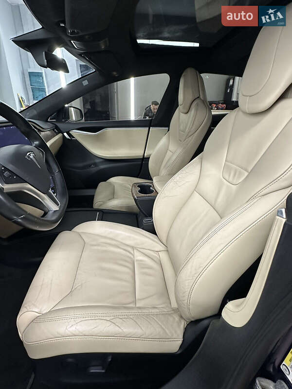 Лифтбек Tesla Model S 2017 в Городке фото 14 Лифтбек Tesla Model S 2017 в Городке