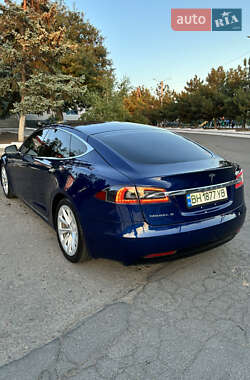 Лифтбек Tesla Model S 2016 в 