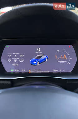 Лифтбек Tesla Model S 2016 в 