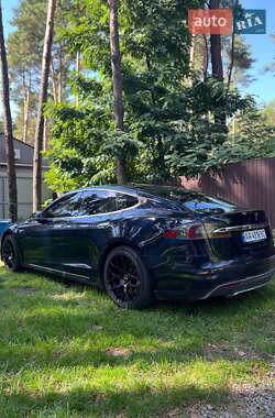 Ліфтбек Tesla Model S 2014 в 