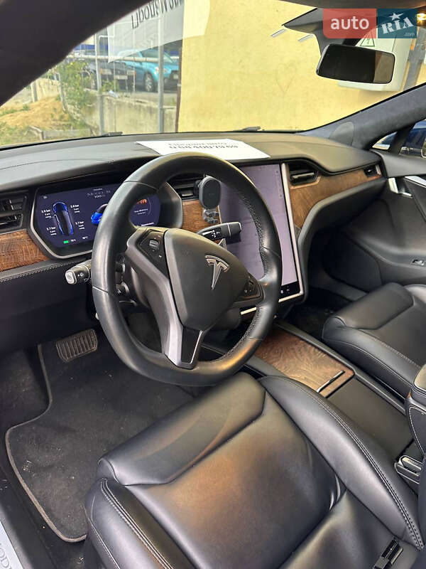 Ліфтбек Tesla Model S 2018 в Шептицькому