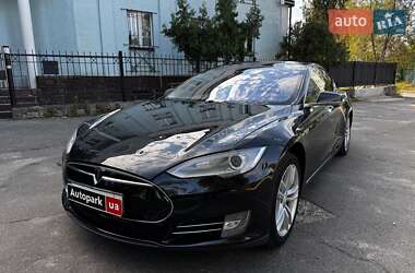 Лифтбек Tesla Model S 2014 в Киеве