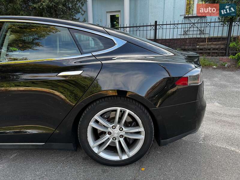Ліфтбек Tesla Model S 2014 в Києві фото 11 Ліфтбек Tesla Model S 2014 в Києві
