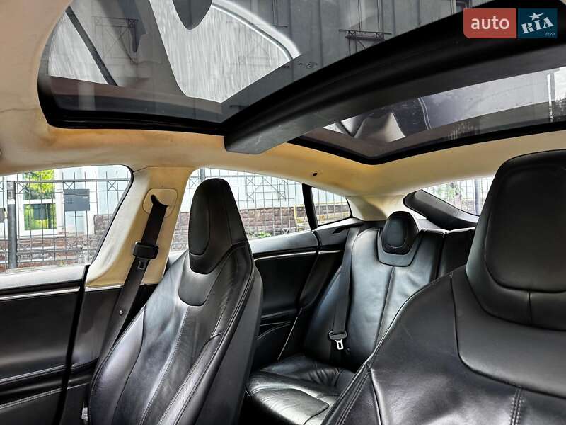 Ліфтбек Tesla Model S 2014 в Києві фото 22 Ліфтбек Tesla Model S 2014 в Києві