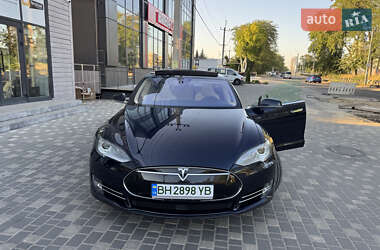Ліфтбек Tesla Model S 2014 в Одесі