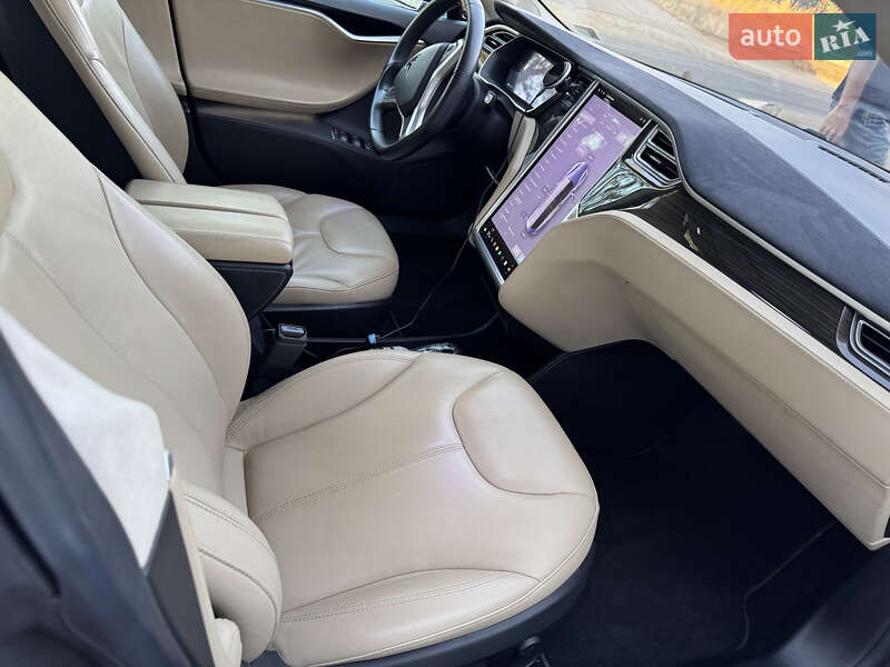 Ліфтбек Tesla Model S 2014 в Одесі