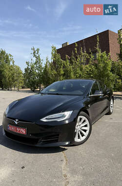 Лифтбек Tesla Model S 2017 в Харькове
