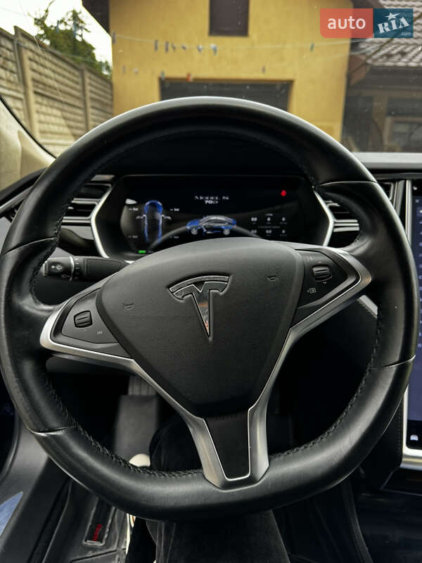 Лифтбек Tesla Model S 2016 в Львове фото 7 Лифтбек Tesla Model S 2016 в Львове