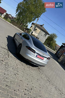 Ліфтбек Tesla Model S 2016 в 